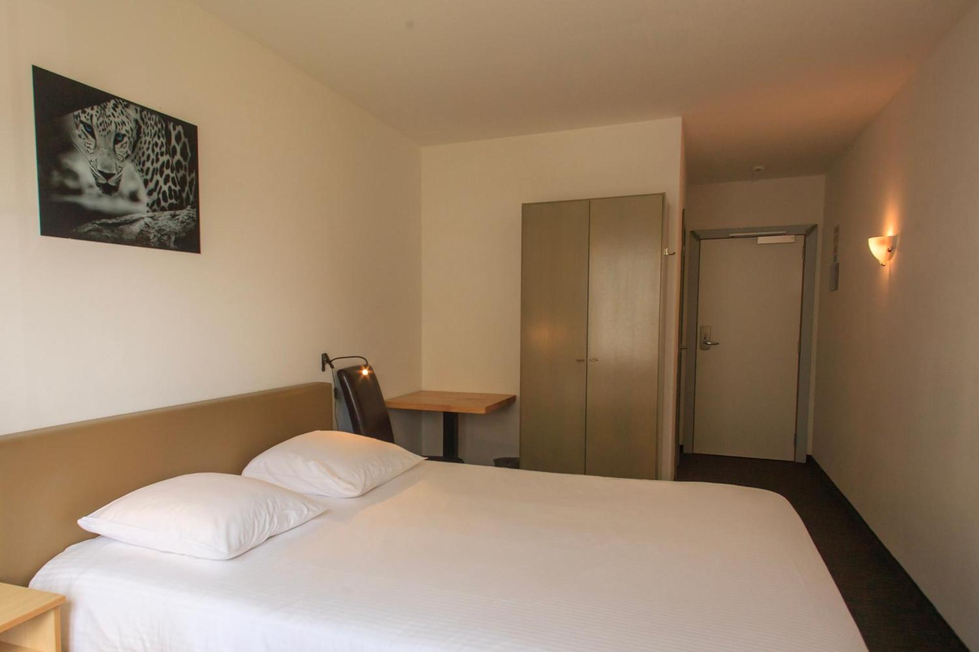 St-Janshof Hotel Waregem Extérieur photo